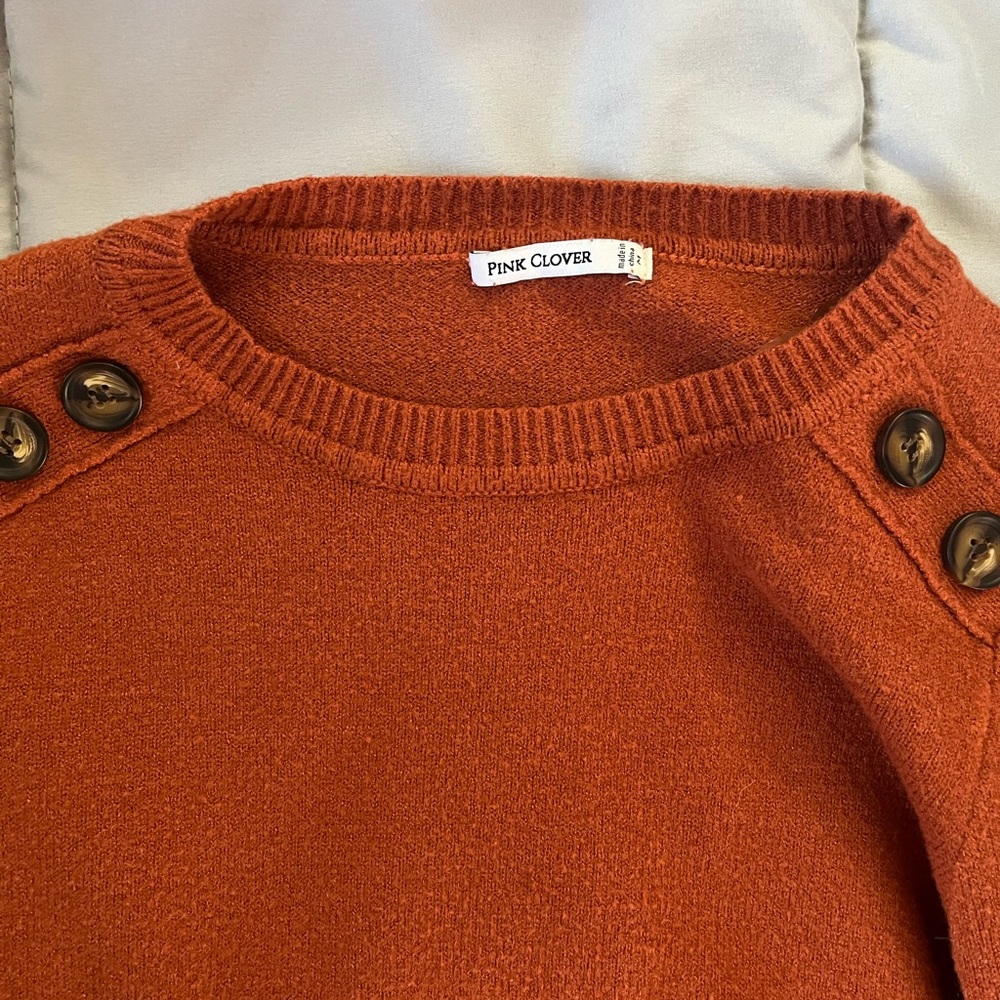 Pink clover burnt orange sweater with buttons. Size medium